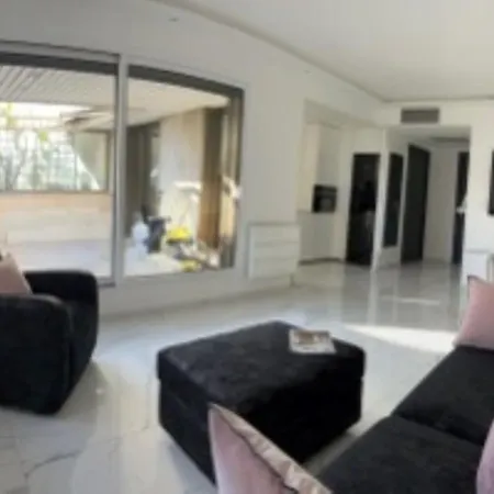 Ref Gray - Palmes D'or Properties